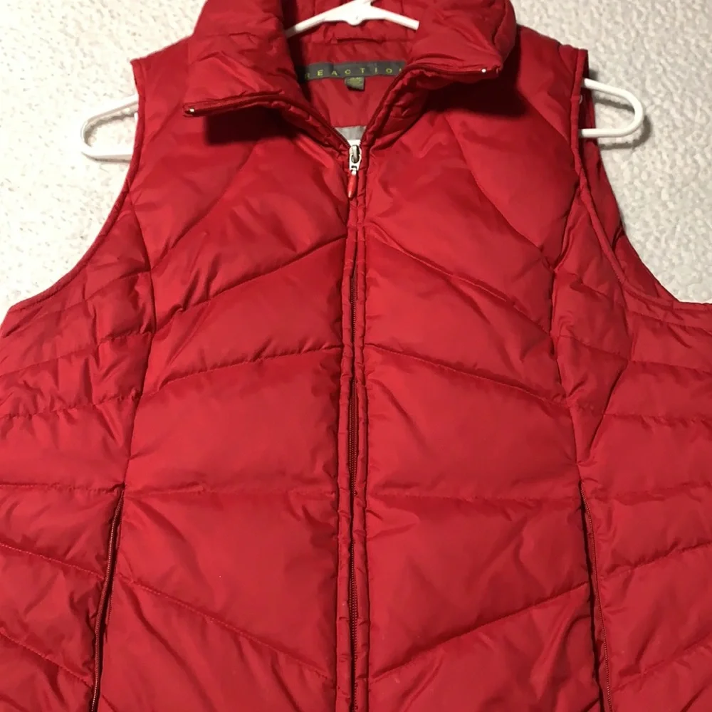 Kenneth Cole Reaction Ladies Puffer Full Zip Vest, Like New - Picture 3 of 9